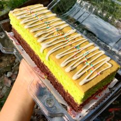 Cake lapis coklat pandan